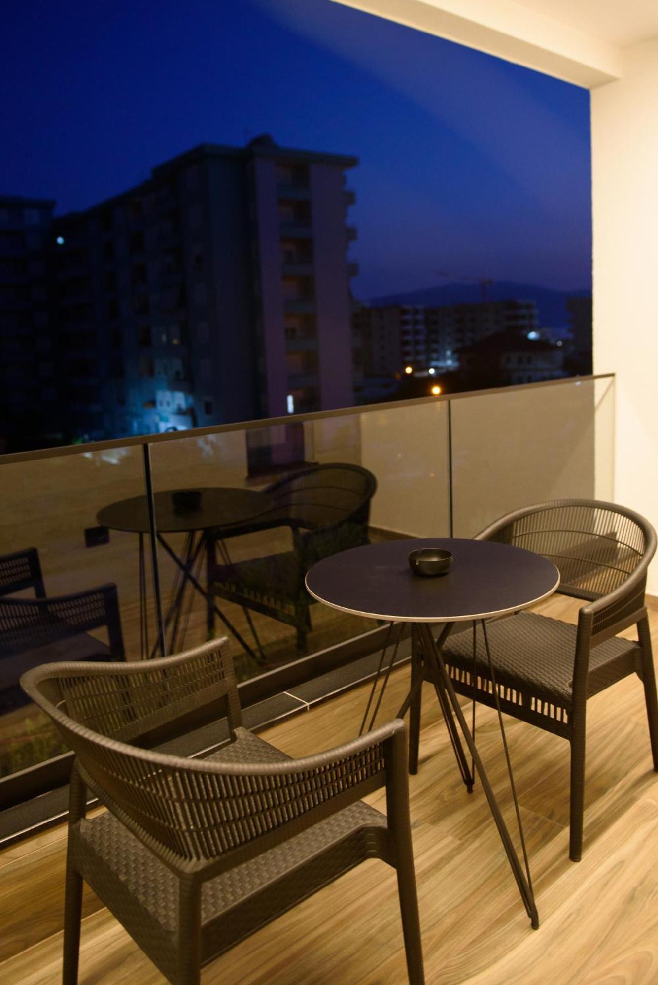 Calma Boutique Hotel Vlore Exterior photo