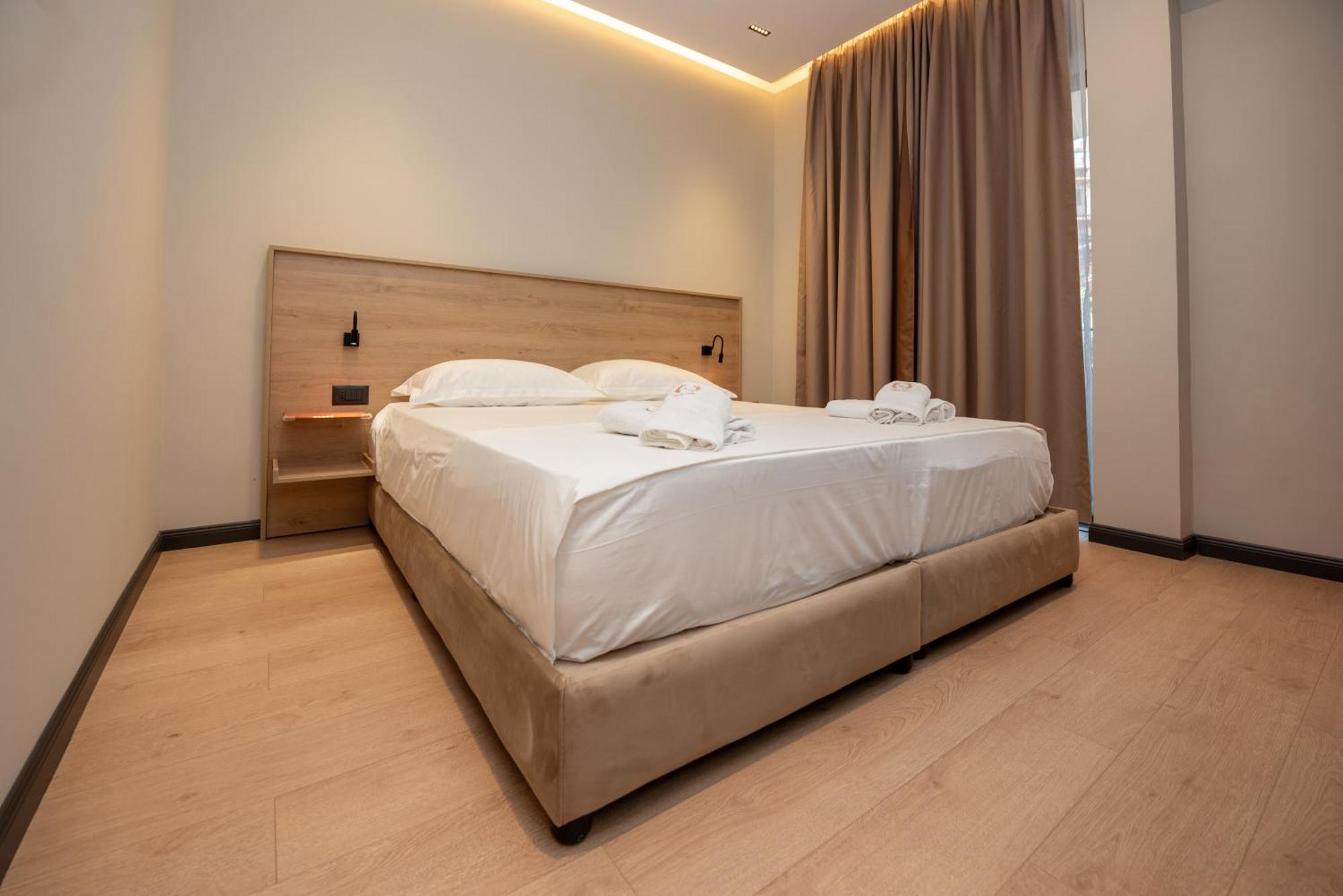 Calma Boutique Hotel Vlore Exterior photo