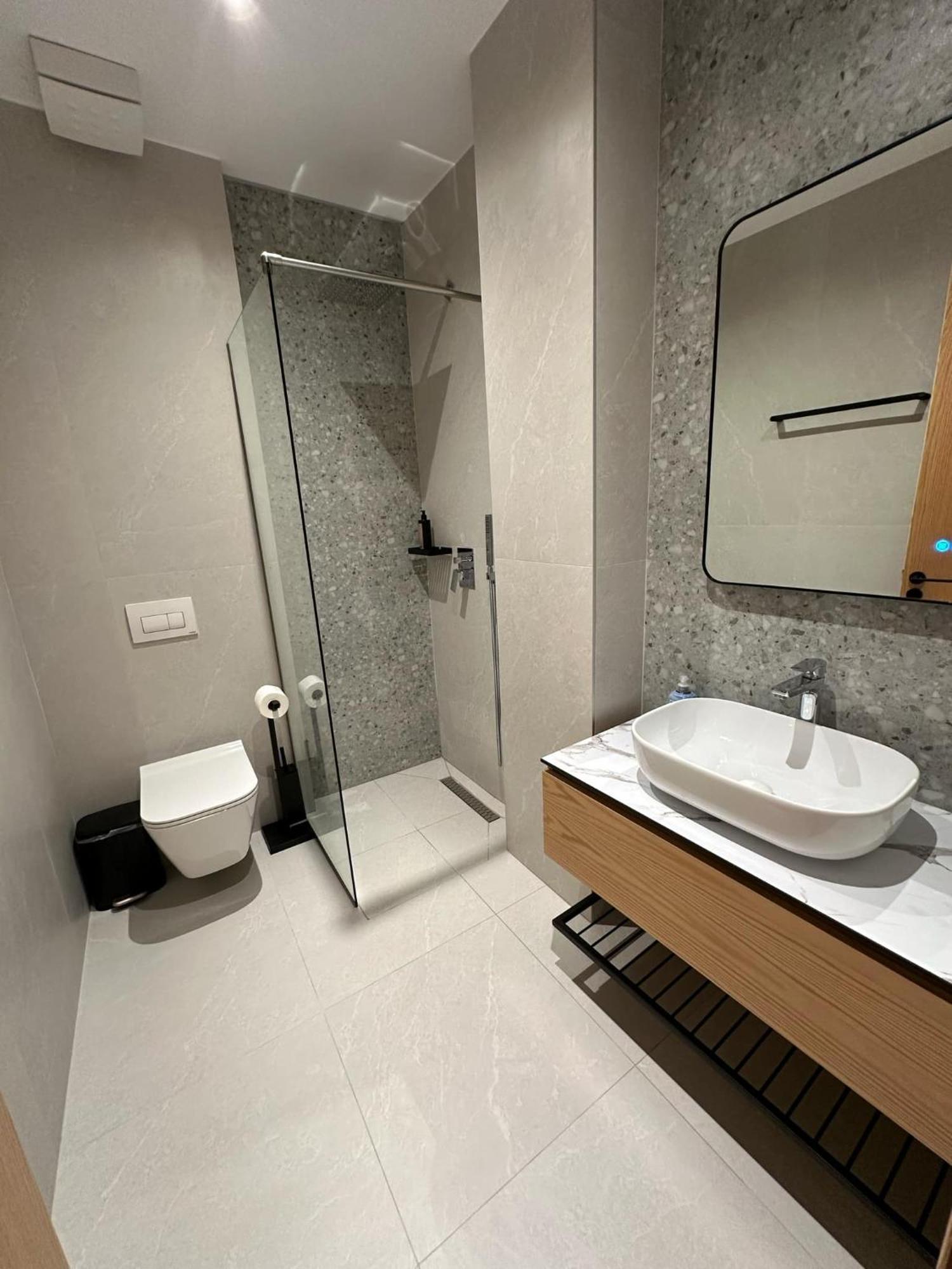 Calma Boutique Hotel Vlore Exterior photo