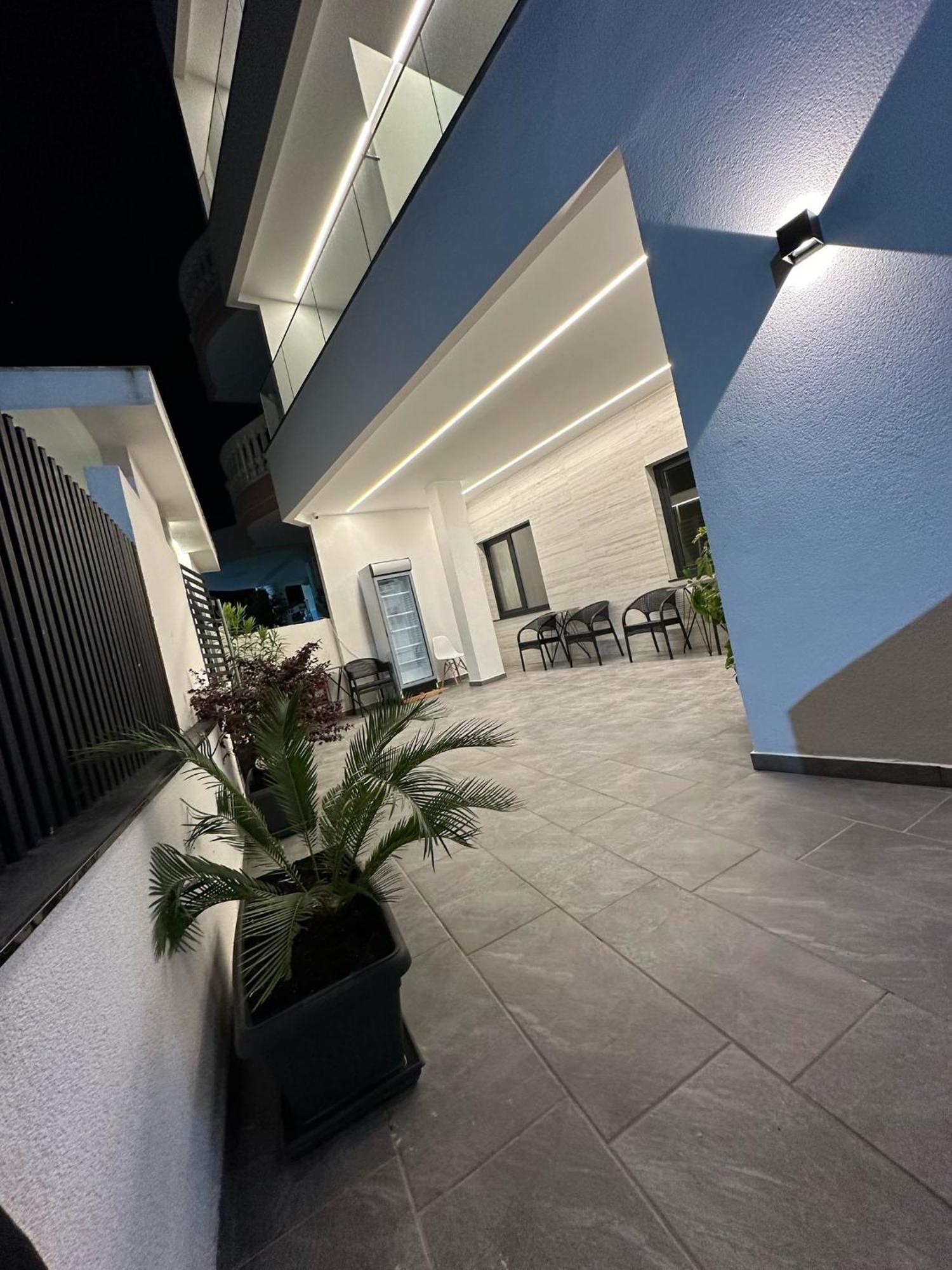 Calma Boutique Hotel Vlore Exterior photo